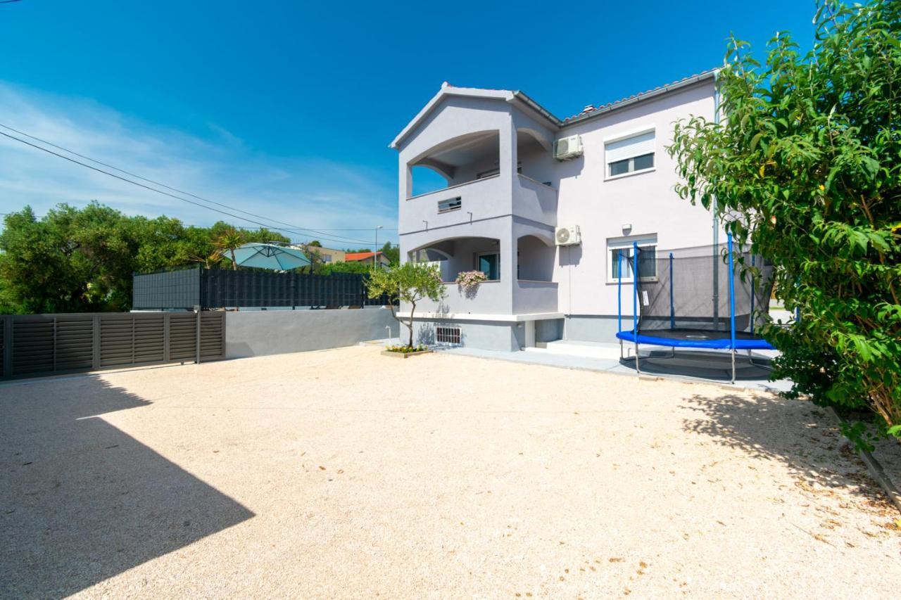 Modern Apartment With Private Pool Bibinje Exterior photo